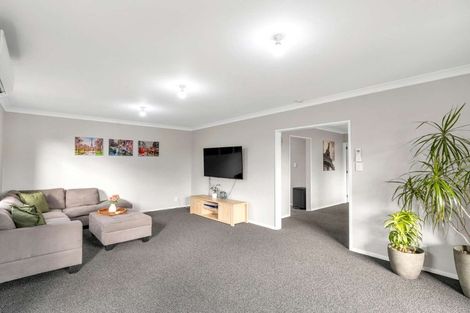 Photo of property in 12 Mchaffies Place, Wainoni, Christchurch, 8061