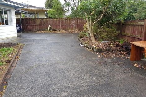 Photo of property in 28 Glynnbrooke Street, Te Atatu South, Auckland, 0610