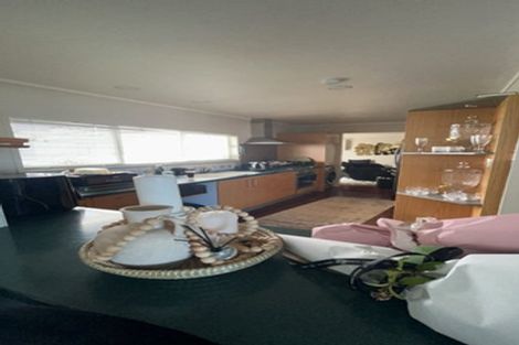 Photo of property in 242 Whitney Street, Blockhouse Bay, Auckland, 0600