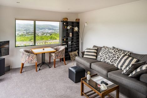 Photo of property in 16a Mawhare Street, Titahi Bay, Porirua, 5022