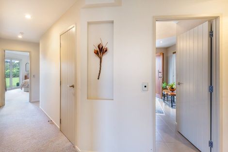 Photo of property in 19 Magnolia Rise, Waipahihi, Taupo, 3330