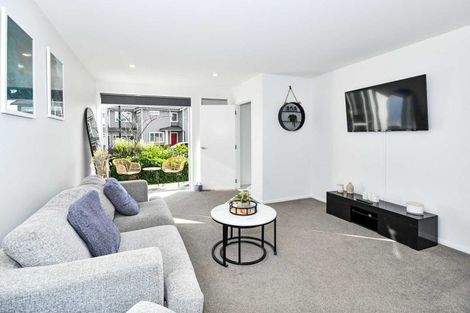 Photo of property in 16 Fort Lincoln Loop, Karaka, Papakura, 2113