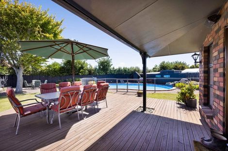 Photo of property in 9 County Drive, Hawera, 4610