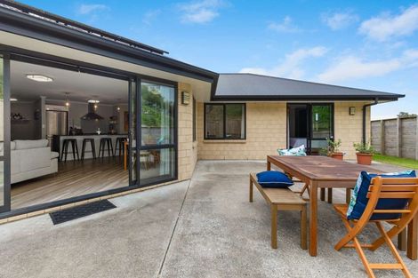 Photo of property in 1 Attrill Place, Tawhero, Whanganui, 4501