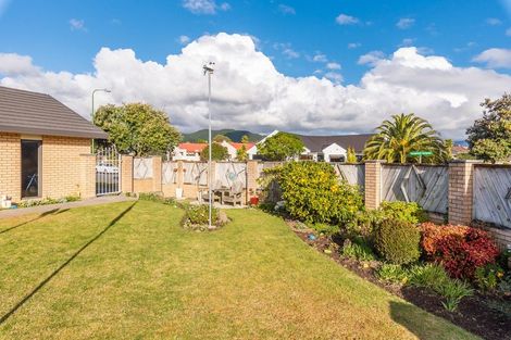 Photo of property in 1 Quadrant Heights, Paraparaumu, 5032