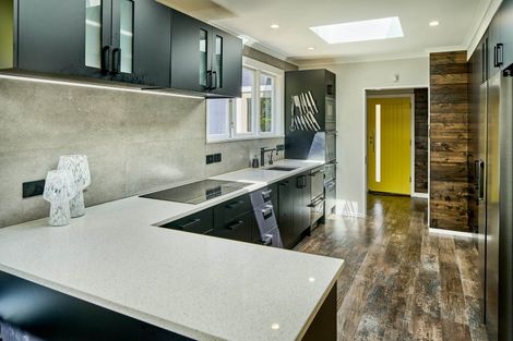 Photo of property in 71 Wyndrum Avenue, Waterloo, Lower Hutt, 5011