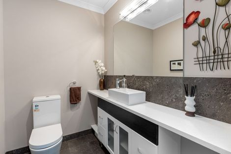 Photo of property in 4 Barbaras Way, Waikanae Beach, Waikanae, 5036