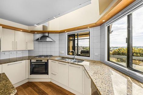 Photo of property in 9 St Clair Place, Browns Bay, Auckland, 0630