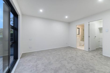 Photo of property in 44a Godley Road, Green Bay, Auckland, 0604