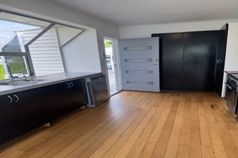 Photo of property in 12 Blue Way, Glendene, Auckland, 0602