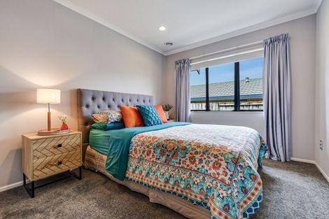 Photo of property in 4 Harrogate Place, Grandview Heights, Hamilton, 3200