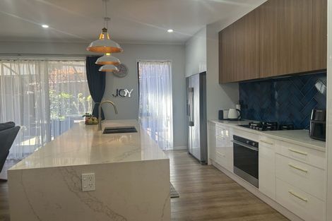 Photo of property in 203 Kyle Road, Greenhithe, Auckland, 0632