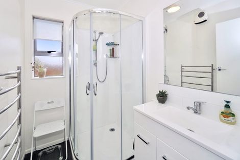 Photo of property in 11 Valley Road, Te Puke, 3119