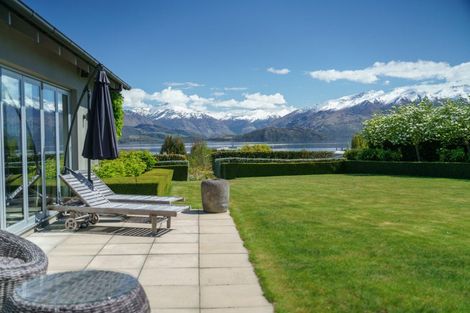 Photo of property in 1 Briar Bank Drive, Wanaka, 9305