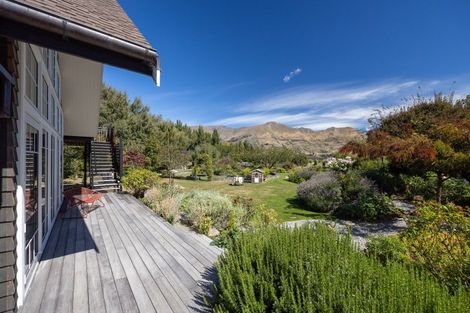 Photo of property in 270 Beacon Point Road, Wanaka, 9305
