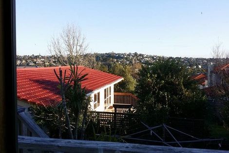 Photo of property in 1/10 Hyde Road, Rothesay Bay, Auckland, 0630