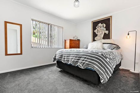 Photo of property in 2/40 Beaudine Avenue, Glenfield, Auckland, 0629