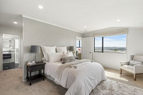 Photo of property in 74 Oakway Drive, Schnapper Rock, Auckland, 0632