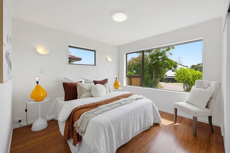 Photo of property in 2/39 Rapallo Place, Farm Cove, Auckland, 2012