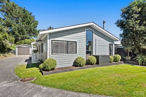 Photo of property in 11 Mcmanaway Grove, Stokes Valley, Lower Hutt, 5019