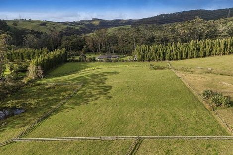 Photo of property in 11 Pineview Lane, Helensville, 0875