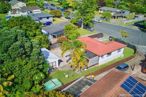 Photo of property in 9 Panzic Place, Glen Eden, Auckland, 0602