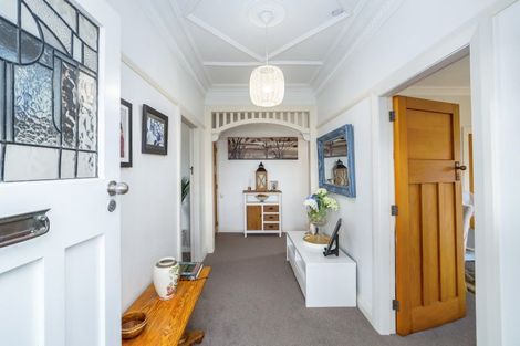 Photo of property in 45 Cambridge Terrace, Masterton, 5810