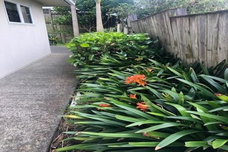 Photo of property in 3/4a Corrella Road, Belmont, Auckland, 0622