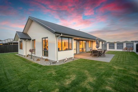 Photo of property in 28 Surfers Place, North New Brighton, Christchurch, 8083