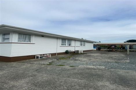 Photo of property in 34 Beauzami Crescent, Ascot Park, Porirua, 5024