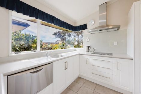 Photo of property in 11 Belgrove Drive, Waipukurau, 4200