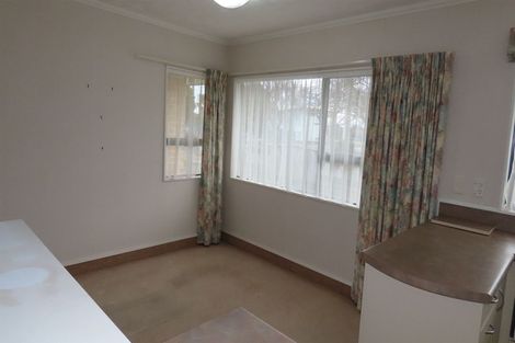 Photo of property in 52 Queen Street West, Levin, 5510