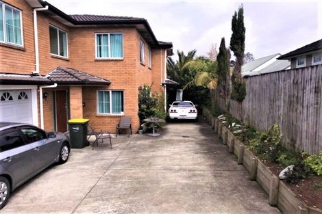 Photo of property in 68 Flanshaw Road, Te Atatu South, Auckland, 0610