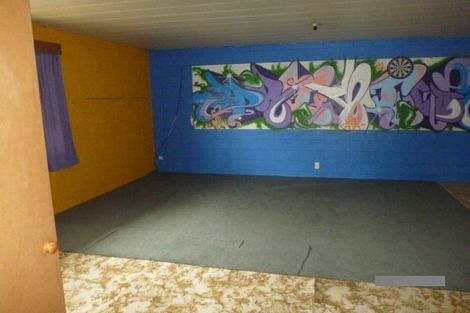 Photo of property in 160 Bombay Road, Bombay, 2675