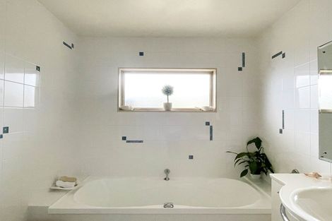 Photo of property in 6 Tuturu View, Ruakaka, 0116