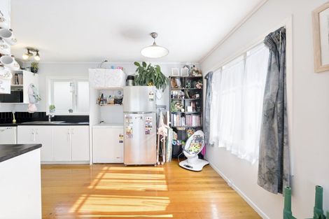 Photo of property in 23 Bedford Street, Te Atatu South, Auckland, 0610