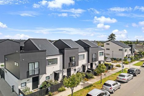 Photo of property in 5/119 Bruce Mclaren Road, Henderson, Auckland, 0612