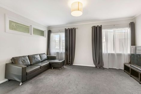 Photo of property in 20 Grove Road, Papakura, 2110