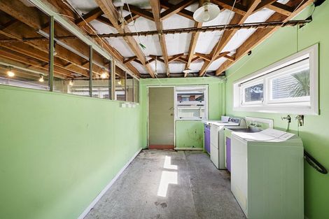 Photo of property in 86 Fulford Street, New Plymouth, 4310