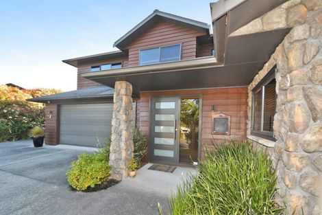 Photo of property in 2 Wonderview Road, Leigh, 0985