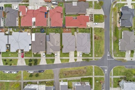 Photo of property in 92 Popokatea Drive, Takanini, 2112