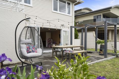 Photo of property in 1 Fairfax Terrace, Frankleigh Park, New Plymouth, 4310