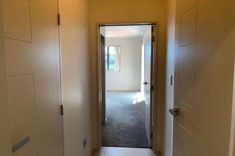 Photo of property in 10 Henriette Place, The Gardens, Auckland, 2105