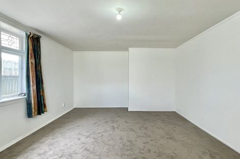 Photo of property in 17 East Street, Petone, Lower Hutt, 5012