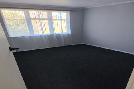 Photo of property in 43 Ruamahanga Crescent, Terrace End, Palmerston North, 4410