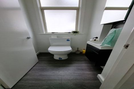 Photo of property in 35b Hobson Crescent, Thorndon, Wellington, 6011