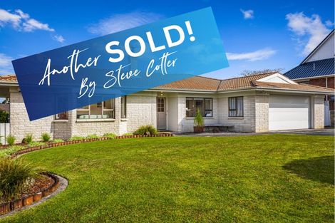 Photo of property in 15 Tatyana Place, Massey, Auckland, 0614