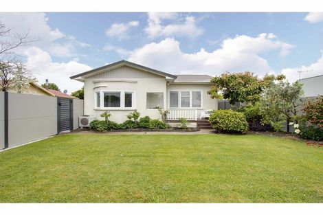 Photo of property in 504 Grove Road, Mayfair, Hastings, 4122