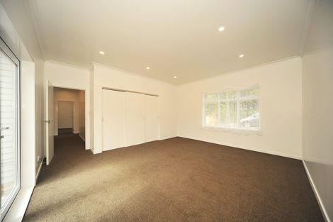 Photo of property in 10 Kellsmere Crescent, Island Bay, Wellington, 6023