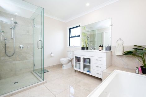 Photo of property in 16 Rotoiti Way, Poraiti, Napier, 4112